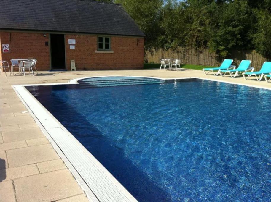 Castleford Cottage , Lowermill Estate Somerford Keynes Exterior foto